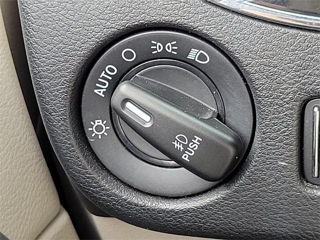 2020 Dodge Grand Caravan SXT, available for sale in Stratford, Connecticut | Wiz Leasing Inc. Stratford, Connecticut 2020 Dodge Grand Caravan SXT, available for sale in Stratford, Connecticut | Wiz Leasing Inc. Stratford, Connecticut