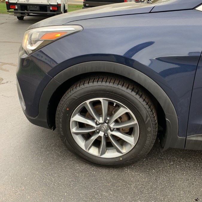2017 Hyundai Santa Fe SE 3.3L Automatic AWD, available for sale in Brooklyn, New York | Top Line Auto Inc.. Brooklyn, New York 2017 Hyundai Santa Fe SE 3.3L Automatic AWD, available for sale in Brooklyn, New York | Top Line Auto Inc.. Brooklyn, New York