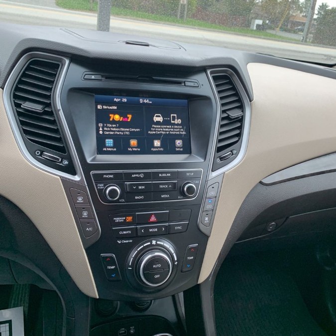 2017 Hyundai Santa Fe SE 3.3L Automatic AWD, available for sale in Brooklyn, New York | Top Line Auto Inc.. Brooklyn, New York 2017 Hyundai Santa Fe SE 3.3L Automatic AWD, available for sale in Brooklyn, New York | Top Line Auto Inc.. Brooklyn, New York