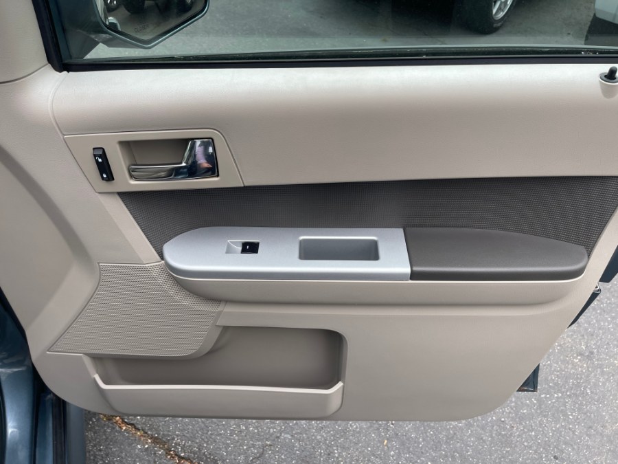 2010 Mercury Mariner 4WD 4dr Premier, available for sale in Huntington Station, New York | My Auto Inc.. Huntington Station, New York 2010 Mercury Mariner 4WD 4dr Premier, available for sale in Huntington Station, New York | My Auto Inc.. Huntington Station, New York