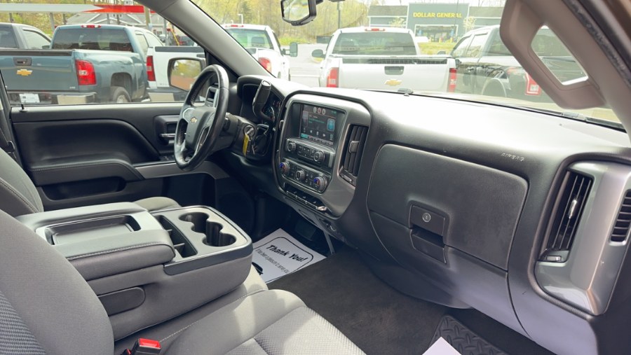 2015 Chevrolet Silverado 1500 4WD Crew Cab 143.5" LT w/2LT, available for sale in Waterbury, Connecticut | West End Automotive Center. Waterbury, Connecticut 2015 Chevrolet Silverado 1500 4WD Crew Cab 143.5" LT w/2LT, available for sale in Waterbury, Connecticut | West End Automotive Center. Waterbury, Connecticut