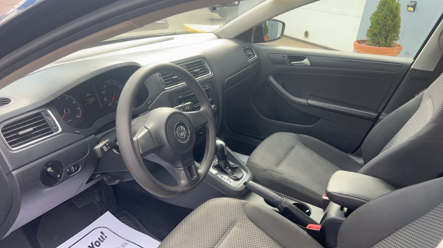 2014 Volkswagen Jetta Sedan 4dr Auto S, available for sale in Waterbury, Connecticut | West End Automotive Center. Waterbury, Connecticut 2014 Volkswagen Jetta Sedan 4dr Auto S, available for sale in Waterbury, Connecticut | West End Automotive Center. Waterbury, Connecticut