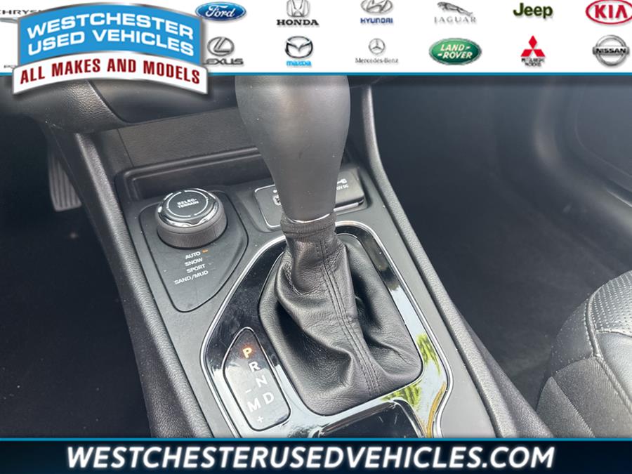 2021 Jeep Cherokee Limited, available for sale in White Plains, New York | Westchester Used Vehicles. White Plains, New York 2021 Jeep Cherokee Limited, available for sale in White Plains, New York | Westchester Used Vehicles. White Plains, New York