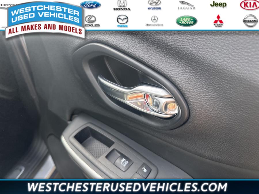 2021 Jeep Cherokee Limited, available for sale in White Plains, New York | Westchester Used Vehicles. White Plains, New York 2021 Jeep Cherokee Limited, available for sale in White Plains, New York | Westchester Used Vehicles. White Plains, New York