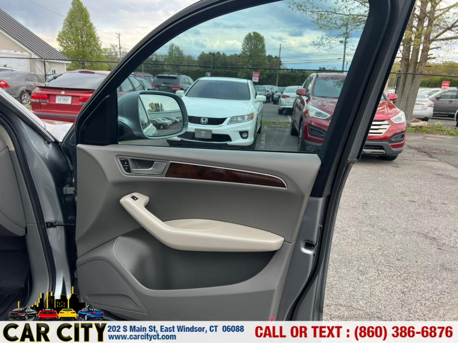 2011 Audi Q5 quattro 4dr 3.2L Premium Plus, available for sale in East Windsor, Connecticut | Car City LLC. East Windsor, Connecticut 2011 Audi Q5 quattro 4dr 3.2L Premium Plus, available for sale in East Windsor, Connecticut | Car City LLC. East Windsor, Connecticut