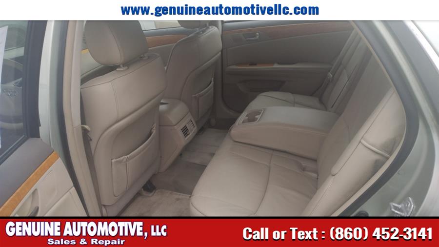 2005 Toyota Avalon 4dr Sdn XLS, available for sale in East Hartford, Connecticut | Genuine Automotive LLC. East Hartford, Connecticut 2005 Toyota Avalon 4dr Sdn XLS, available for sale in East Hartford, Connecticut | Genuine Automotive LLC. East Hartford, Connecticut