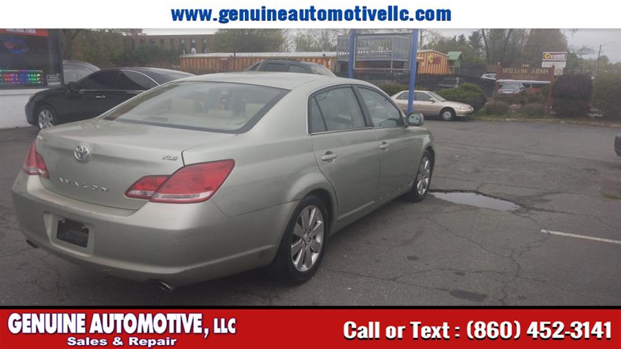 2005 Toyota Avalon 4dr Sdn XLS, available for sale in East Hartford, Connecticut | Genuine Automotive LLC. East Hartford, Connecticut 2005 Toyota Avalon 4dr Sdn XLS, available for sale in East Hartford, Connecticut | Genuine Automotive LLC. East Hartford, Connecticut