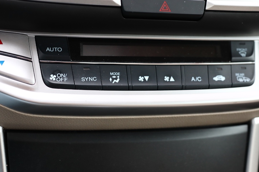 2015 Honda Accord Sedan 4dr V6 Auto EX-L, available for sale in Jamaica, New York | Hillside Auto Mall Inc.. Jamaica, New York 2015 Honda Accord Sedan 4dr V6 Auto EX-L, available for sale in Jamaica, New York | Hillside Auto Mall Inc.. Jamaica, New York