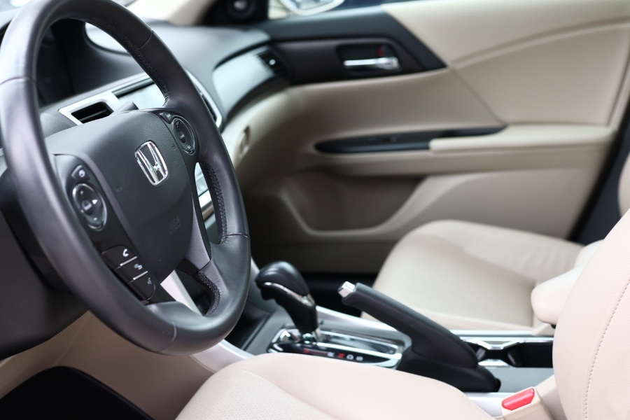 2015 Honda Accord Sedan 4dr V6 Auto EX-L, available for sale in Jamaica, New York | Hillside Auto Mall Inc.. Jamaica, New York 2015 Honda Accord Sedan 4dr V6 Auto EX-L, available for sale in Jamaica, New York | Hillside Auto Mall Inc.. Jamaica, New York