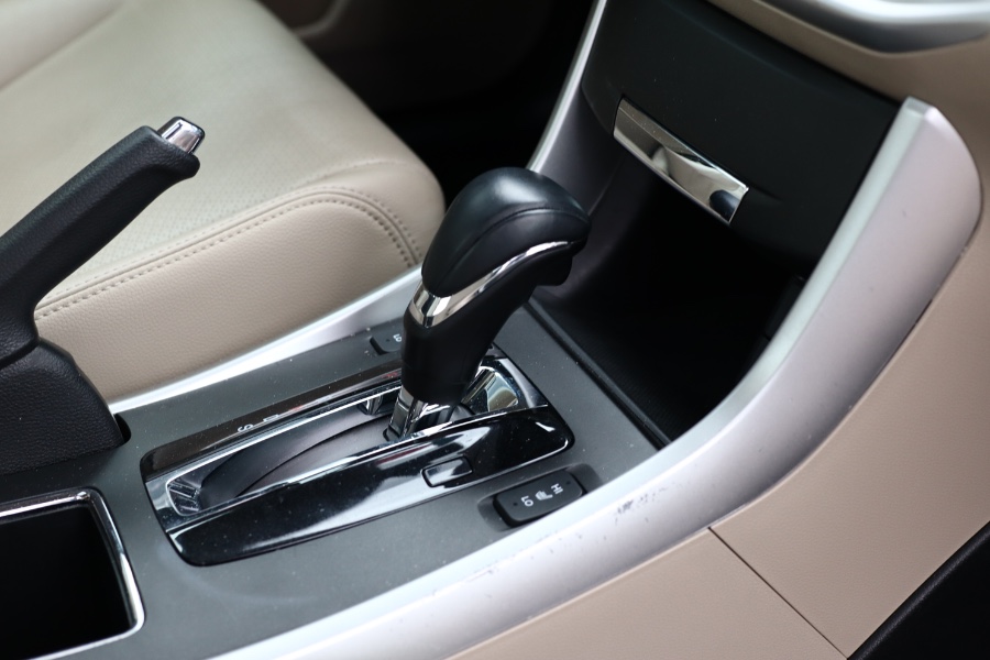 2015 Honda Accord Sedan 4dr V6 Auto EX-L, available for sale in Jamaica, New York | Hillside Auto Mall Inc.. Jamaica, New York 2015 Honda Accord Sedan 4dr V6 Auto EX-L, available for sale in Jamaica, New York | Hillside Auto Mall Inc.. Jamaica, New York