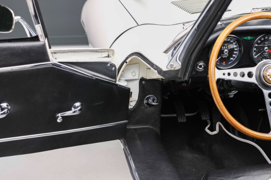 1964 Jaguar XKE Series 1, available for sale in North Salem, New York | Meccanic Shop North Inc. North Salem, New York 1964 Jaguar XKE Series 1, available for sale in North Salem, New York | Meccanic Shop North Inc. North Salem, New York
