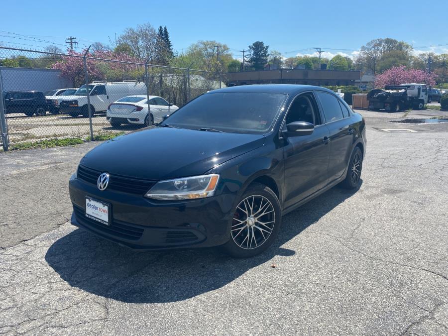 2014 Volkswagen Jetta Sedan 4dr Auto SE PZEV, available for sale in Milford, Connecticut | Dealertown Auto Wholesalers. Milford, Connecticut 2014 Volkswagen Jetta Sedan 4dr Auto SE PZEV, available for sale in Milford, Connecticut | Dealertown Auto Wholesalers. Milford, Connecticut