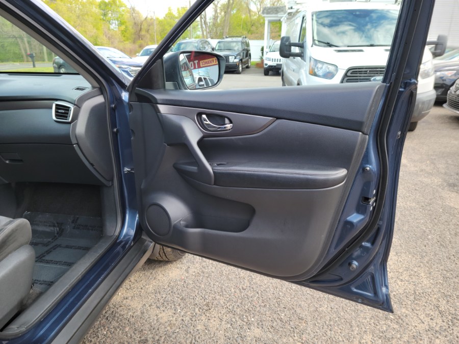 2015 Nissan Rogue AWD 4dr SV, available for sale in East Windsor, Connecticut | Toro Auto. East Windsor, Connecticut 2015 Nissan Rogue AWD 4dr SV, available for sale in East Windsor, Connecticut | Toro Auto. East Windsor, Connecticut