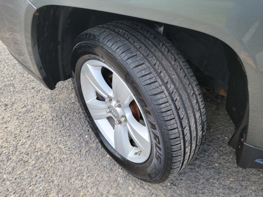 2012 Jeep Compass 4WD 4dr Sport, available for sale in East Windsor, Connecticut | Toro Auto. East Windsor, Connecticut 2012 Jeep Compass 4WD 4dr Sport, available for sale in East Windsor, Connecticut | Toro Auto. East Windsor, Connecticut