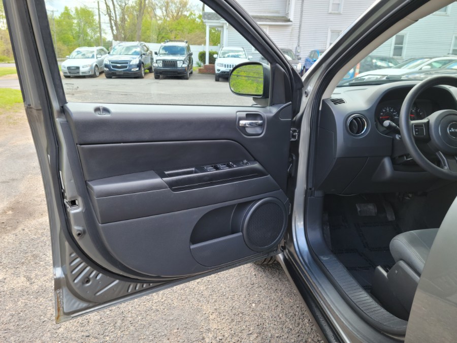 2012 Jeep Compass 4WD 4dr Sport, available for sale in East Windsor, Connecticut | Toro Auto. East Windsor, Connecticut 2012 Jeep Compass 4WD 4dr Sport, available for sale in East Windsor, Connecticut | Toro Auto. East Windsor, Connecticut