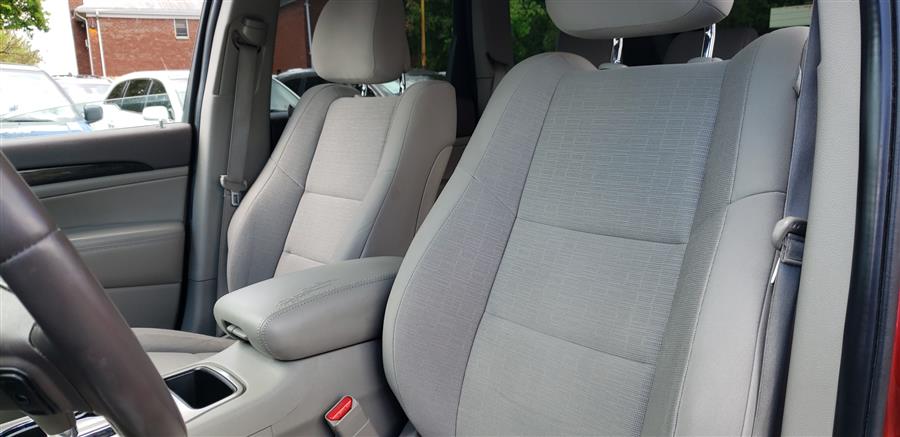 2011 Jeep Grand Cherokee 4WD 4dr Laredo, available for sale in Little Ferry, New Jersey | Victoria Preowned Autos Inc. Little Ferry, New Jersey 2011 Jeep Grand Cherokee 4WD 4dr Laredo, available for sale in Little Ferry, New Jersey | Victoria Preowned Autos Inc. Little Ferry, New Jersey