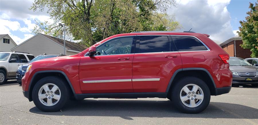 2011 Jeep Grand Cherokee 4WD 4dr Laredo, available for sale in Little Ferry, New Jersey | Victoria Preowned Autos Inc. Little Ferry, New Jersey 2011 Jeep Grand Cherokee 4WD 4dr Laredo, available for sale in Little Ferry, New Jersey | Victoria Preowned Autos Inc. Little Ferry, New Jersey