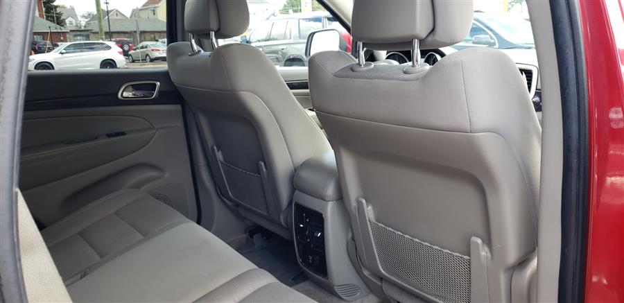 2011 Jeep Grand Cherokee 4WD 4dr Laredo, available for sale in Little Ferry, New Jersey | Victoria Preowned Autos Inc. Little Ferry, New Jersey 2011 Jeep Grand Cherokee 4WD 4dr Laredo, available for sale in Little Ferry, New Jersey | Victoria Preowned Autos Inc. Little Ferry, New Jersey
