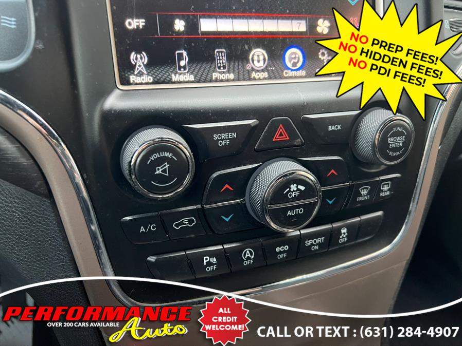 2017 Jeep Grand Cherokee Laredo 4x4, available for sale in Bohemia, New York | Performance Auto Inc. Bohemia, New York 2017 Jeep Grand Cherokee Laredo 4x4, available for sale in Bohemia, New York | Performance Auto Inc. Bohemia, New York