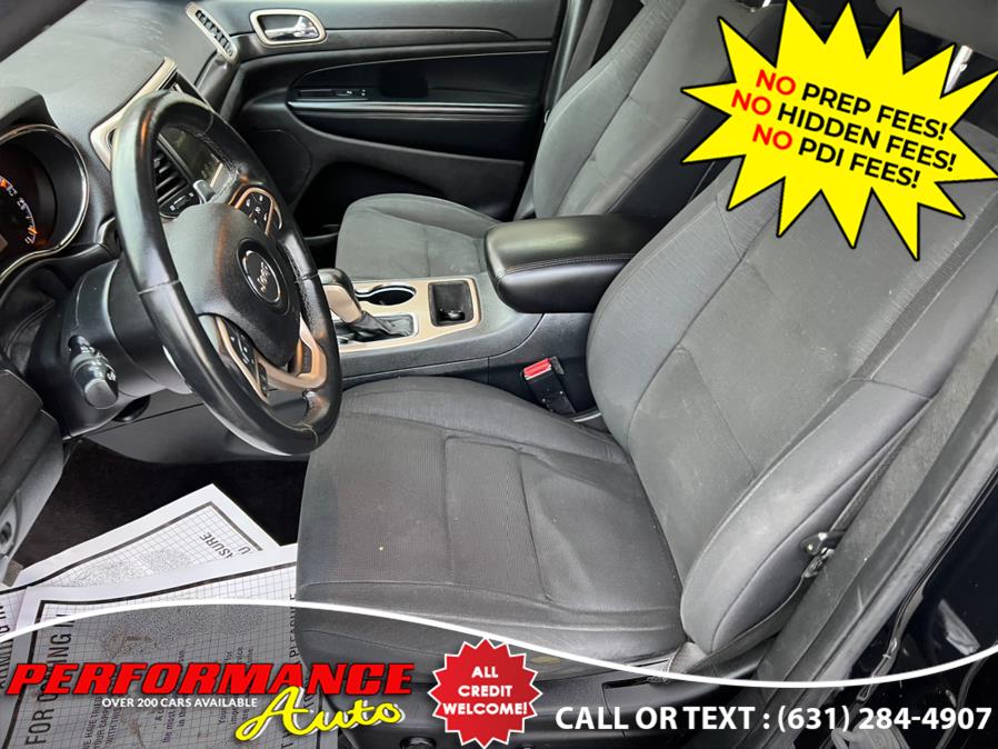 2017 Jeep Grand Cherokee Laredo 4x4, available for sale in Bohemia, New York | Performance Auto Inc. Bohemia, New York 2017 Jeep Grand Cherokee Laredo 4x4, available for sale in Bohemia, New York | Performance Auto Inc. Bohemia, New York