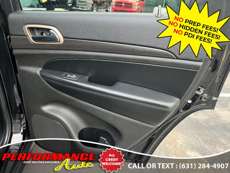 2017 Jeep Grand Cherokee Laredo 4x4, available for sale in Bohemia, New York | Performance Auto Inc. Bohemia, New York 2017 Jeep Grand Cherokee Laredo 4x4, available for sale in Bohemia, New York | Performance Auto Inc. Bohemia, New York