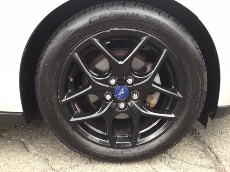 2016 Ford Focus 5dr HB SE, available for sale in Plantsville, Connecticut | L&S Automotive LLC. Plantsville, Connecticut 2016 Ford Focus 5dr HB SE, available for sale in Plantsville, Connecticut | L&S Automotive LLC. Plantsville, Connecticut