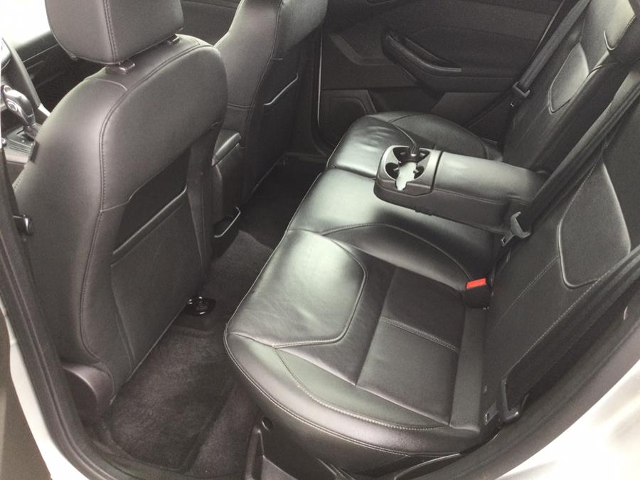 2016 Ford Focus 5dr HB SE, available for sale in Plantsville, Connecticut | L&S Automotive LLC. Plantsville, Connecticut 2016 Ford Focus 5dr HB SE, available for sale in Plantsville, Connecticut | L&S Automotive LLC. Plantsville, Connecticut