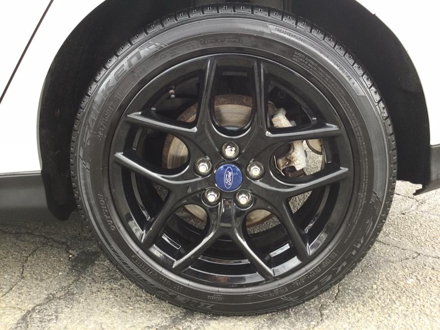 2016 Ford Focus 5dr HB SE, available for sale in Plantsville, Connecticut | L&S Automotive LLC. Plantsville, Connecticut 2016 Ford Focus 5dr HB SE, available for sale in Plantsville, Connecticut | L&S Automotive LLC. Plantsville, Connecticut