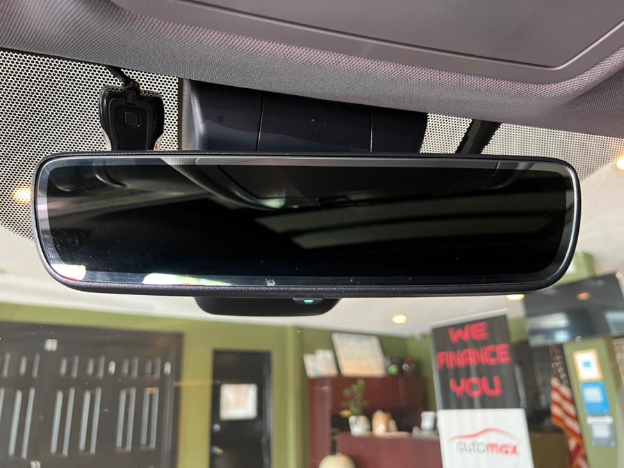 2018 Toyota Highlander Limited Platinum V6 AWD (Natl), available for sale in West Hartford, Connecticut | AutoMax. West Hartford, Connecticut 2018 Toyota Highlander Limited Platinum V6 AWD (Natl), available for sale in West Hartford, Connecticut | AutoMax. West Hartford, Connecticut