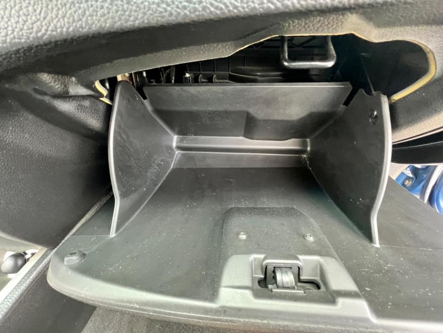 2010 Ford Fusion 4dr Sdn SE FWD, available for sale in Wallingford, Connecticut | Wallingford Auto Center LLC. Wallingford, Connecticut 2010 Ford Fusion 4dr Sdn SE FWD, available for sale in Wallingford, Connecticut | Wallingford Auto Center LLC. Wallingford, Connecticut