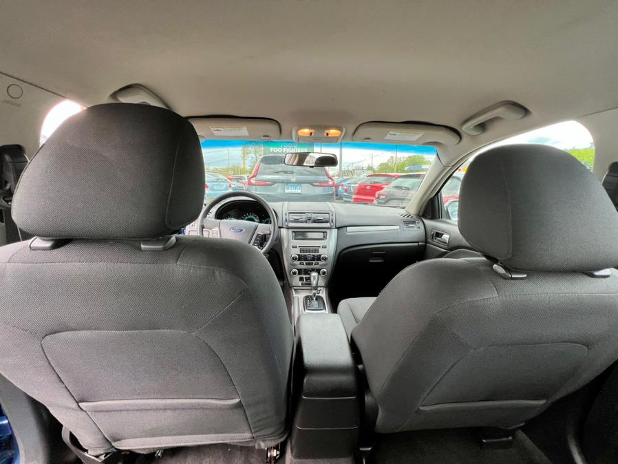 2010 Ford Fusion 4dr Sdn SE FWD, available for sale in Wallingford, Connecticut | Wallingford Auto Center LLC. Wallingford, Connecticut 2010 Ford Fusion 4dr Sdn SE FWD, available for sale in Wallingford, Connecticut | Wallingford Auto Center LLC. Wallingford, Connecticut
