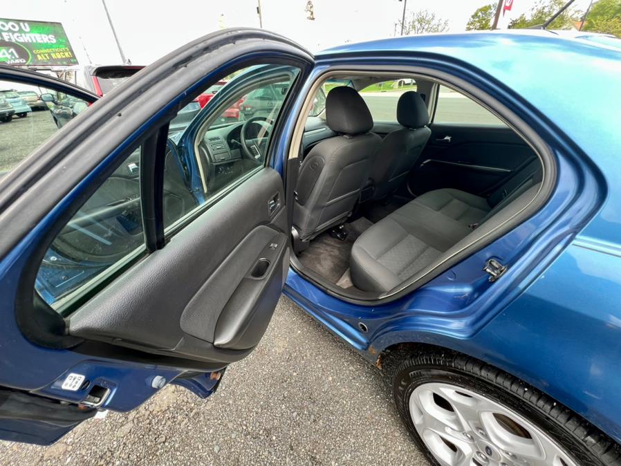 2010 Ford Fusion 4dr Sdn SE FWD, available for sale in Wallingford, Connecticut | Wallingford Auto Center LLC. Wallingford, Connecticut 2010 Ford Fusion 4dr Sdn SE FWD, available for sale in Wallingford, Connecticut | Wallingford Auto Center LLC. Wallingford, Connecticut