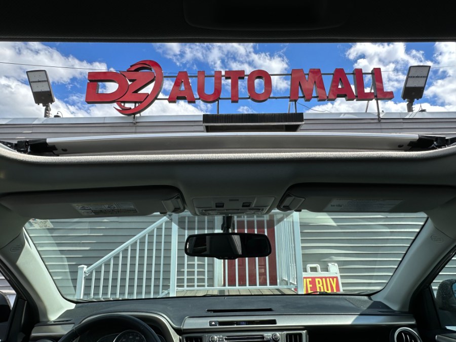 2015 Toyota RAV4 AWD 4dr Limited (Natl), available for sale in Paterson, New Jersey | DZ Automall. Paterson, New Jersey 2015 Toyota RAV4 AWD 4dr Limited (Natl), available for sale in Paterson, New Jersey | DZ Automall. Paterson, New Jersey