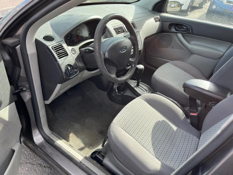2006 Ford Focus 4dr Sdn ZX4 SE, available for sale in East Windsor, Connecticut | CT Car Co LLC. East Windsor, Connecticut 2006 Ford Focus 4dr Sdn ZX4 SE, available for sale in East Windsor, Connecticut | CT Car Co LLC. East Windsor, Connecticut