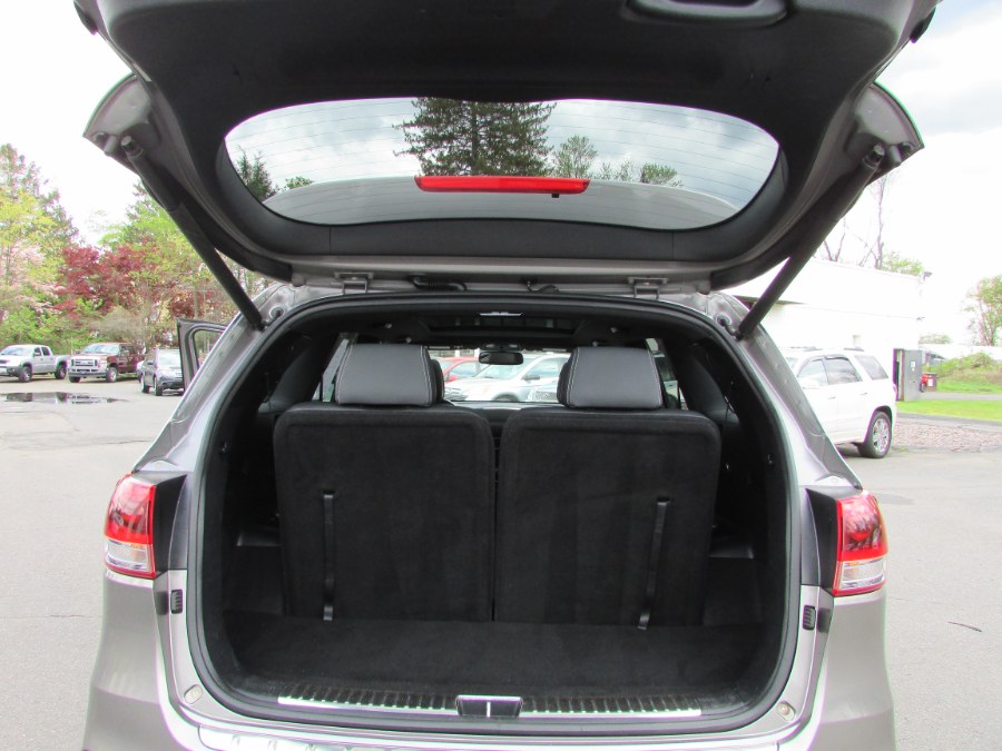2016 Kia Sorento AWD 4dr 3.3L SX, available for sale in East Windsor, Connecticut | United Auto Sales of E Windsor, Inc. East Windsor, Connecticut 2016 Kia Sorento AWD 4dr 3.3L SX, available for sale in East Windsor, Connecticut | United Auto Sales of E Windsor, Inc. East Windsor, Connecticut