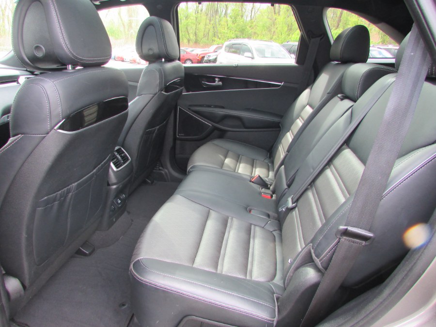 2016 Kia Sorento AWD 4dr 3.3L SX, available for sale in East Windsor, Connecticut | United Auto Sales of E Windsor, Inc. East Windsor, Connecticut 2016 Kia Sorento AWD 4dr 3.3L SX, available for sale in East Windsor, Connecticut | United Auto Sales of E Windsor, Inc. East Windsor, Connecticut