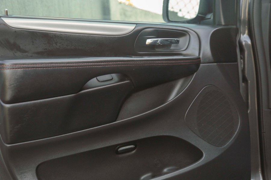 2019 Dodge Grand Caravan GT Wagon, available for sale in Miami, Florida | 26 Motors Miami. Miami, Florida 2019 Dodge Grand Caravan GT Wagon, available for sale in Miami, Florida | 26 Motors Miami. Miami, Florida