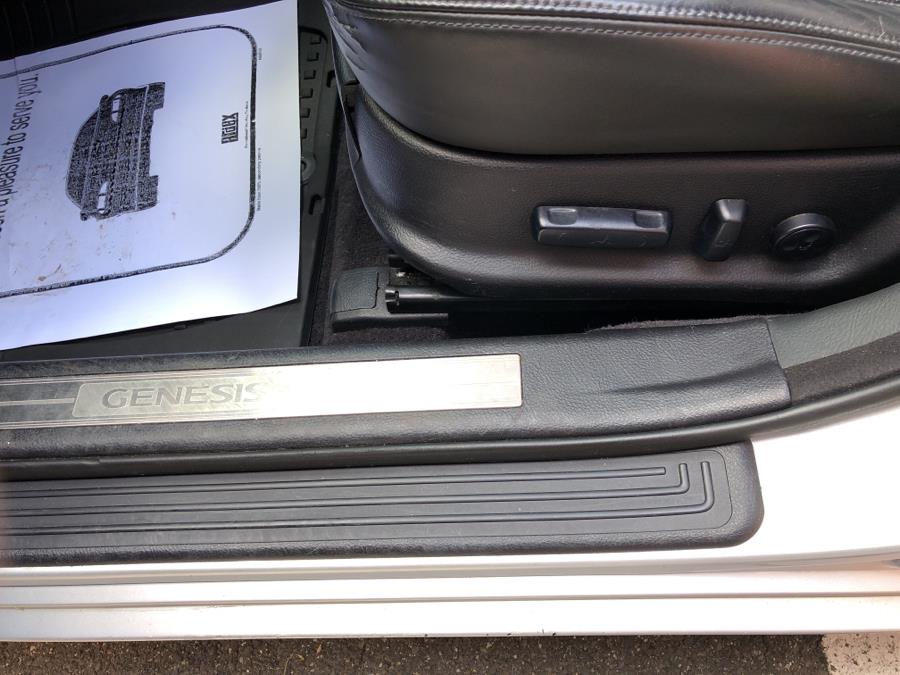 2010 Hyundai Genesis 4dr Sdn 3.8L V6, available for sale in Waterbury, Connecticut | National Auto Brokers, Inc.. Waterbury, Connecticut 2010 Hyundai Genesis 4dr Sdn 3.8L V6, available for sale in Waterbury, Connecticut | National Auto Brokers, Inc.. Waterbury, Connecticut
