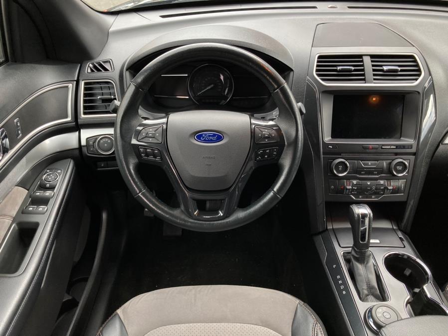 2017 Ford Explorer XLT 4WD, available for sale in Brooklyn, New York | Carsbuck Inc.. Brooklyn, New York 2017 Ford Explorer XLT 4WD, available for sale in Brooklyn, New York | Carsbuck Inc.. Brooklyn, New York
