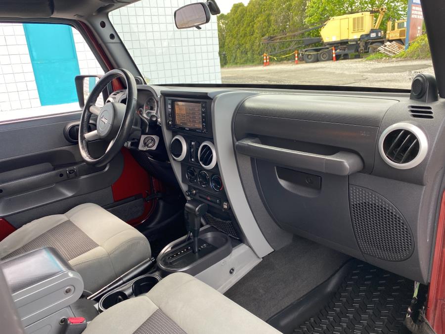 2010 Jeep Wrangler Unlimited 4WD 4dr Sahara, available for sale in Milford, Connecticut | Dealertown Auto Wholesalers. Milford, Connecticut 2010 Jeep Wrangler Unlimited 4WD 4dr Sahara, available for sale in Milford, Connecticut | Dealertown Auto Wholesalers. Milford, Connecticut