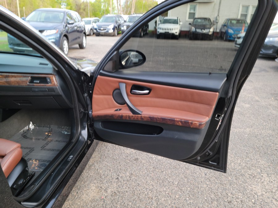 2007 BMW 3 Series 4dr Sdn 335i RWD 6 Speed Manual Twin Turbo, available for sale in East Windsor, Connecticut | Toro Auto. East Windsor, Connecticut 2007 BMW 3 Series 4dr Sdn 335i RWD 6 Speed Manual Twin Turbo, available for sale in East Windsor, Connecticut | Toro Auto. East Windsor, Connecticut