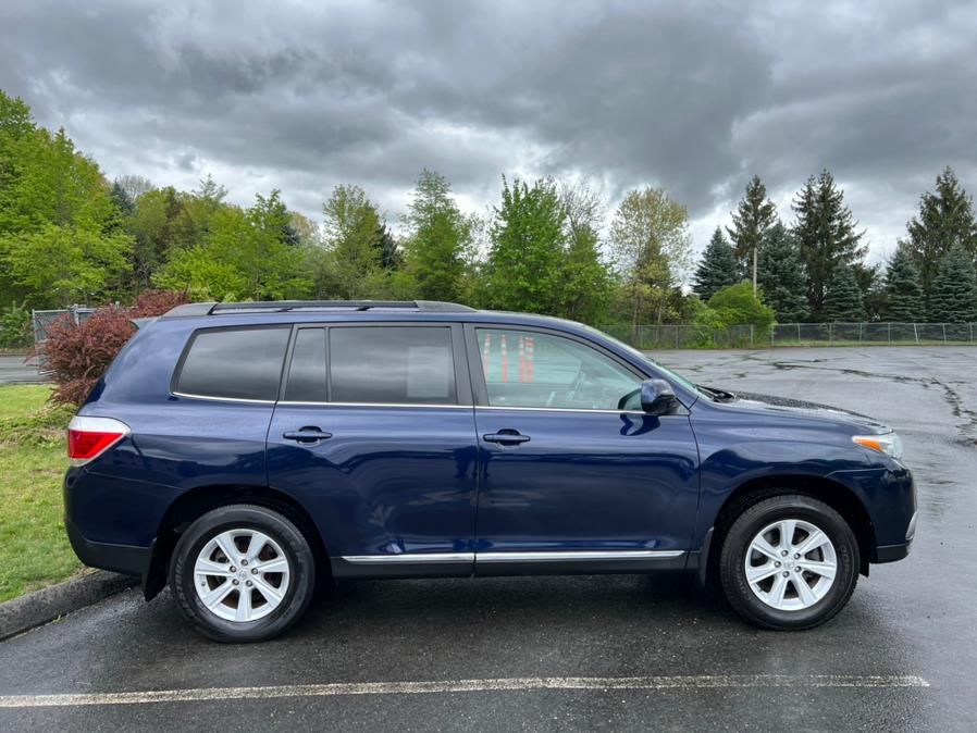 2012 Toyota Highlander 4WD 4dr V6 SE (Natl), available for sale in Berlin, Connecticut | Tru Auto Mall. Berlin, Connecticut 2012 Toyota Highlander 4WD 4dr V6 SE (Natl), available for sale in Berlin, Connecticut | Tru Auto Mall. Berlin, Connecticut