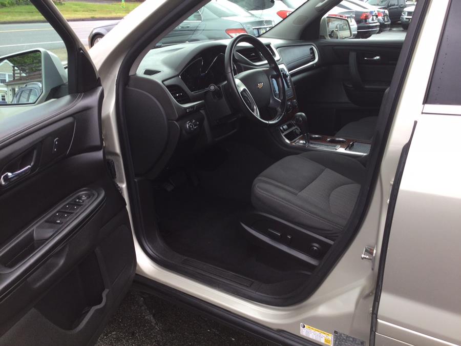 2014 Chevrolet Traverse AWD 4dr LT w/1LT, available for sale in Plantsville, Connecticut | L&S Automotive LLC. Plantsville, Connecticut 2014 Chevrolet Traverse AWD 4dr LT w/1LT, available for sale in Plantsville, Connecticut | L&S Automotive LLC. Plantsville, Connecticut
