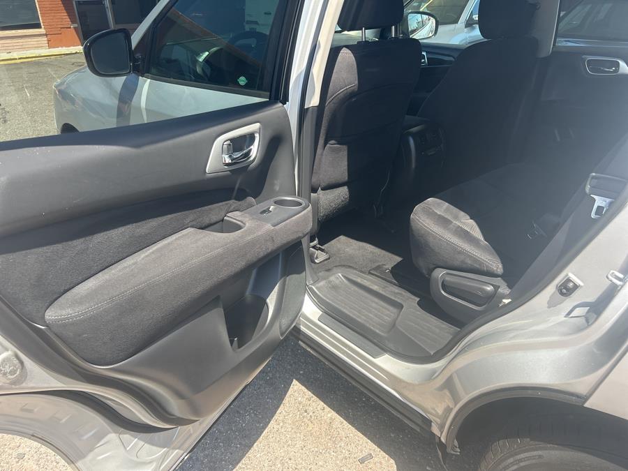 2015 Nissan Pathfinder 2WD 4dr S *Ltd Avail*, available for sale in Kissimmee, Florida | Central florida Auto Trader. Kissimmee, Florida 2015 Nissan Pathfinder 2WD 4dr S *Ltd Avail*, available for sale in Kissimmee, Florida | Central florida Auto Trader. Kissimmee, Florida