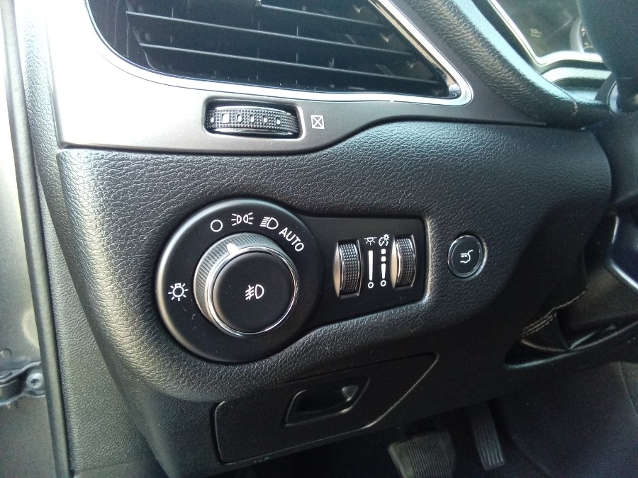 2020 Jeep Cherokee Limited 4x4, available for sale in Irvington, New Jersey | NJ Used Cars Center. Irvington, New Jersey 2020 Jeep Cherokee Limited 4x4, available for sale in Irvington, New Jersey | NJ Used Cars Center. Irvington, New Jersey