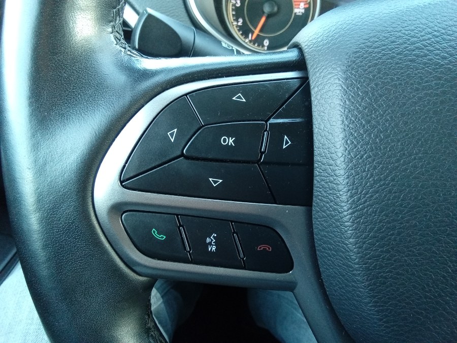 2020 Jeep Cherokee Limited 4x4, available for sale in Irvington, New Jersey | NJ Used Cars Center. Irvington, New Jersey 2020 Jeep Cherokee Limited 4x4, available for sale in Irvington, New Jersey | NJ Used Cars Center. Irvington, New Jersey