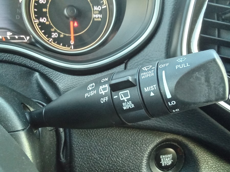 2020 Jeep Cherokee Limited 4x4, available for sale in Irvington, New Jersey | NJ Used Cars Center. Irvington, New Jersey 2020 Jeep Cherokee Limited 4x4, available for sale in Irvington, New Jersey | NJ Used Cars Center. Irvington, New Jersey