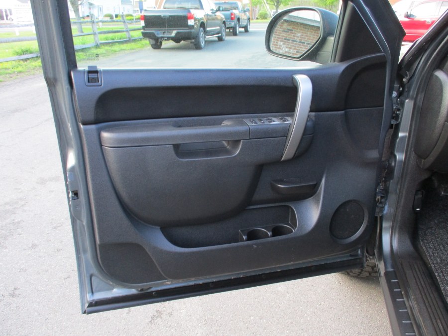 2011 Chevrolet Silverado 1500 4WD Ext Cab 143.5" LT, available for sale in Suffield, Connecticut | Suffield Auto Sales. Suffield, Connecticut 2011 Chevrolet Silverado 1500 4WD Ext Cab 143.5" LT, available for sale in Suffield, Connecticut | Suffield Auto Sales. Suffield, Connecticut