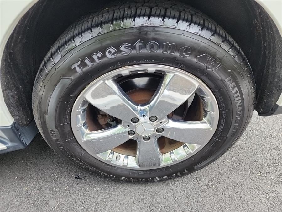 2010 Mercedes-Benz M-Class 4MATIC 4dr ML 350, available for sale in Islip, New York | L.I. Auto Gallery. Islip, New York 2010 Mercedes-Benz M-Class 4MATIC 4dr ML 350, available for sale in Islip, New York | L.I. Auto Gallery. Islip, New York