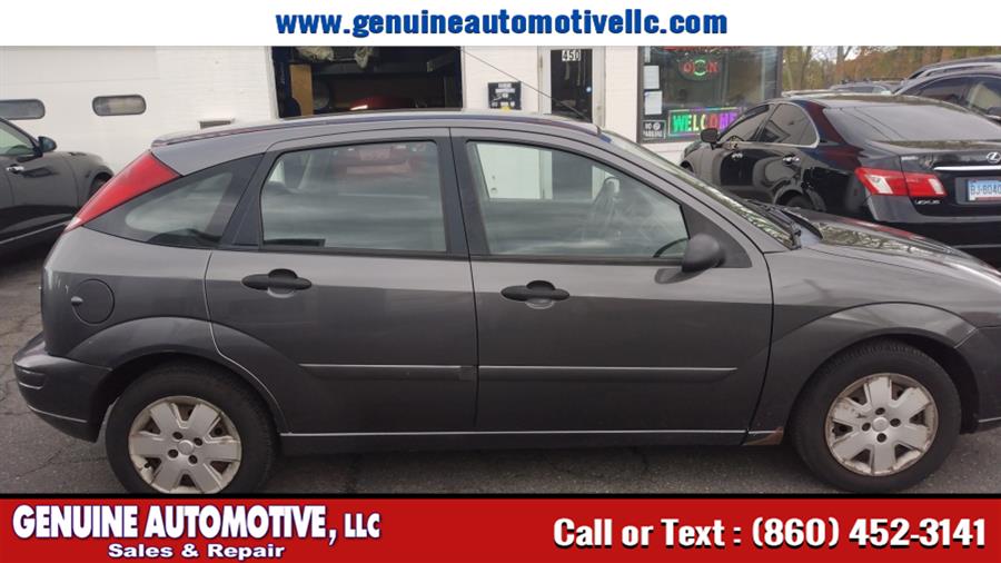 Used Ford Focus 5dr HB ZX5 SE 2006 | Genuine Automotive LLC. East Hartford, Connecticut